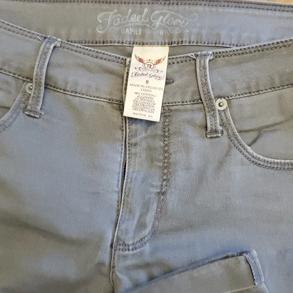 3 pair capris - Picture 2 of 4